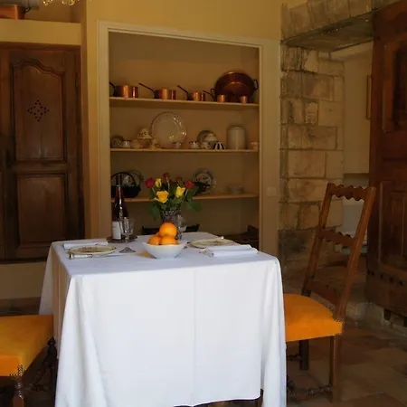 ベッド・アンド・ブレックファスト メゾン オルシーニ ヴィルヌーヴ・レ・ザヴィニョン